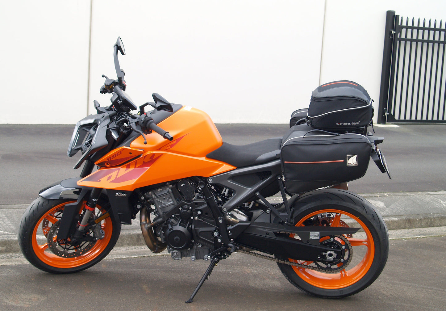 KTM 990 Duke (24 - >) Accessories