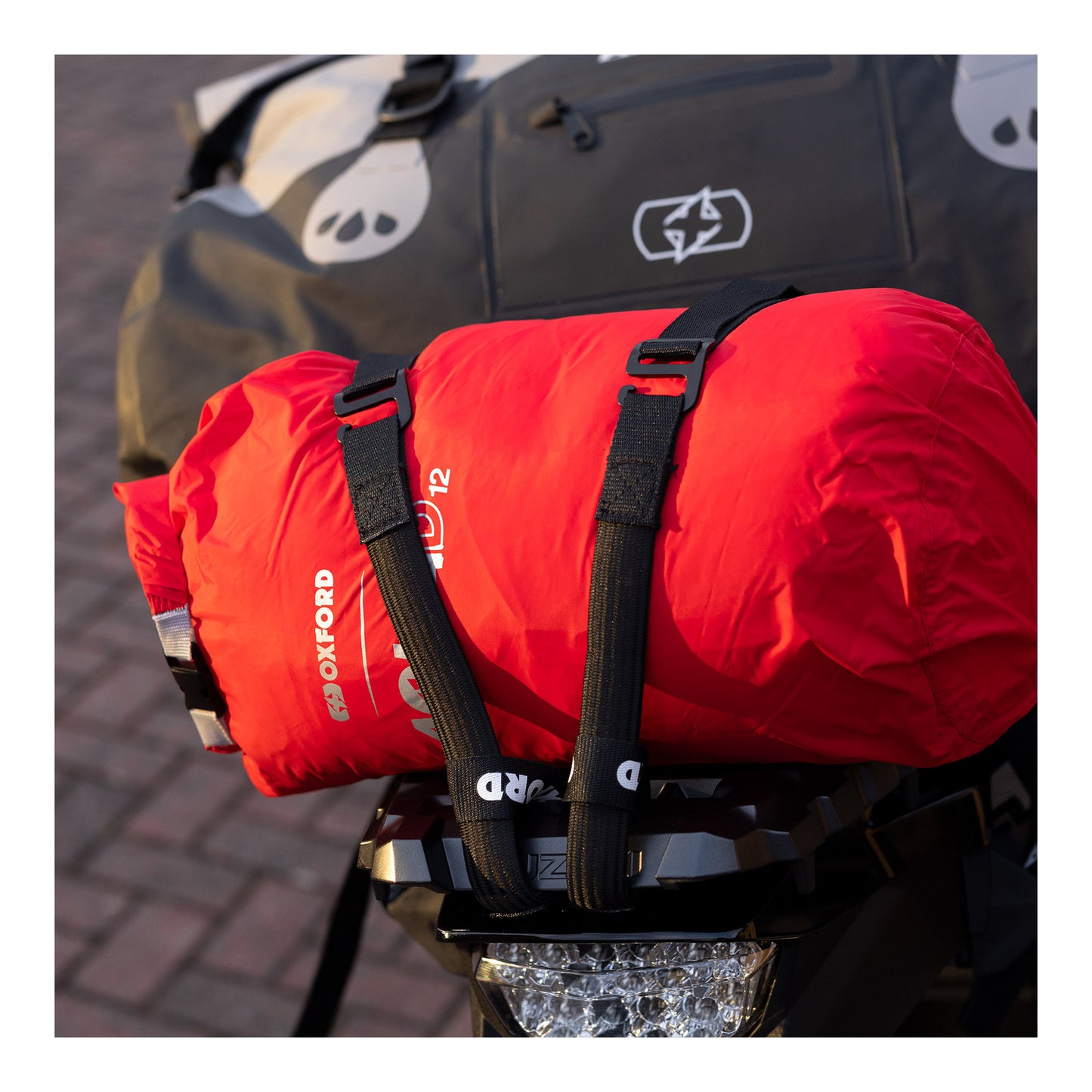 Oxford Atlas G-Hook 26mm x 1.2m - Black (Pair)