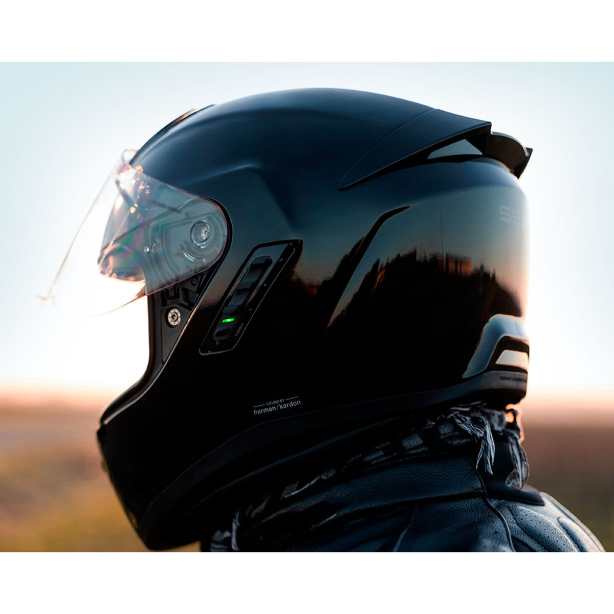 Sena Phantom Smart Helmet with Mesh Comms - Gloss Black